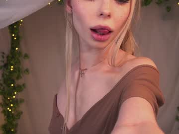 Effie_Liffy Chaturbate stream image from January 25, 2025