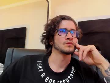 Loggan_Donnelly Chaturbate stream image from January 25, 2025