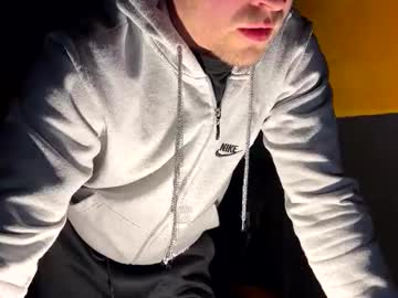 Loverepresent Chaturbate stream image from January 25, 2025