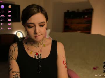 Moonlight_Rin Chaturbate stream image from January 25, 2025