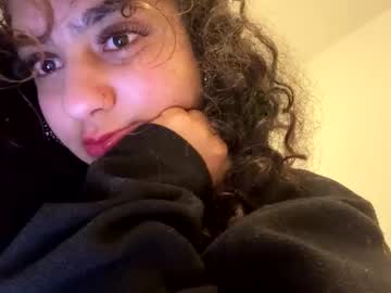 Fayfay2002 Chaturbate stream image from January 25, 2025
