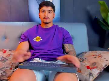 Fetherick Chaturbate stream image from January 25, 2025