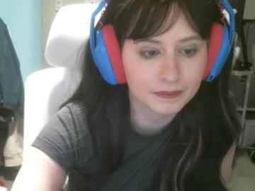 Luminaravale Chaturbate stream image from January 25, 2025