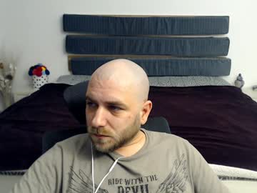 R0bila Chaturbate stream image from January 25, 2025