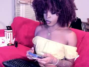 Magiclifedoll Chaturbate stream image from January 26, 2025