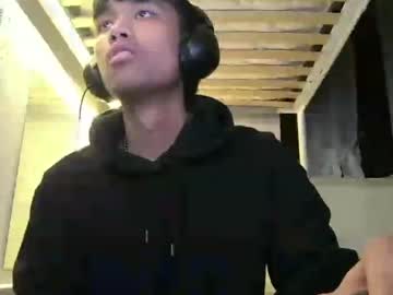 Mhhhniceass Chaturbate stream image from January 26, 2025
