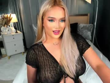Viaadarra Chaturbate stream image from January 26, 2025