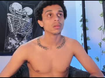 Aaronbarden Chaturbate stream image from January 26, 2025