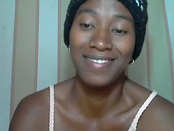 Minouch211907 Chaturbate stream image from January 26, 2025