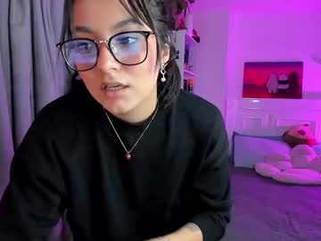 Soy___Lili Chaturbate stream image from January 26, 2025
