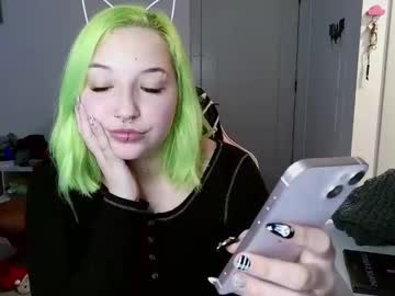 Theolivianyx Chaturbate stream image from January 26, 2025