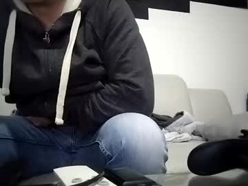 Alles594462 Chaturbate stream image from January 26, 2025