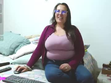 Honeyhotpaty Chaturbate stream image from January 26, 2025