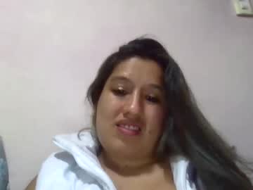 Alahia_Fox Chaturbate stream image from January 26, 2025