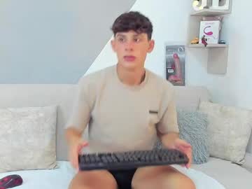 Loganoficialx Chaturbate stream image from January 26, 2025