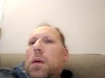 Dubeduzesz Chaturbate stream image from January 26, 2025