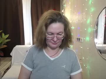Holymilfa Chaturbate stream image from January 26, 2025