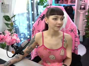 Leahobscure Chaturbate stream image from January 26, 2025