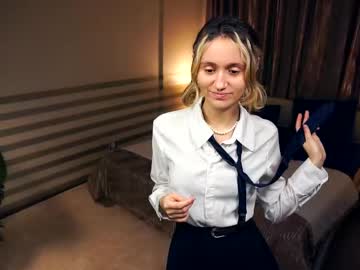 Lynetbowring Chaturbate stream image from January 26, 2025
