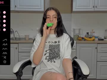 Broosnica1 Chaturbate stream image from January 26, 2025