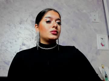 Divineariaxxx Chaturbate stream image from January 26, 2025