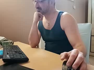 Lovefunnytime Chaturbate stream image from January 26, 2025
