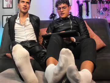 Dom2travelers_Sm Chaturbate stream image from January 26, 2025
