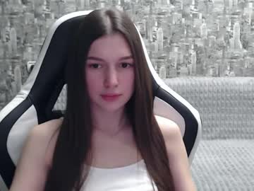 Honeyynancyy Chaturbate stream image from January 26, 2025