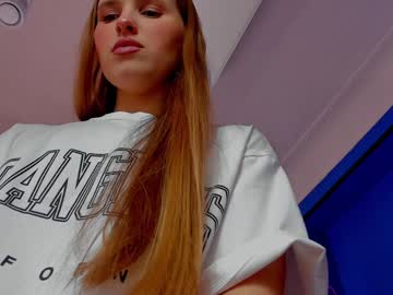 Stacy_Cruuz Chaturbate stream image from January 26, 2025