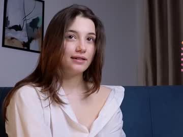 Synnlovebe Chaturbate stream image from January 26, 2025