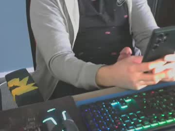 Tomin3m Chaturbate stream image from January 26, 2025