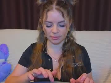 Lisa_Oliverrr Chaturbate stream image from January 26, 2025