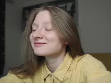 Mollytucker Chaturbate stream image from January 26, 2025