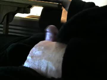 Bear4146 Chaturbate stream image from January 26, 2025