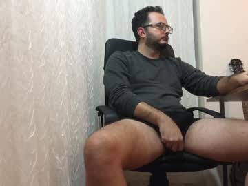 Redhattt Chaturbate stream image from January 26, 2025
