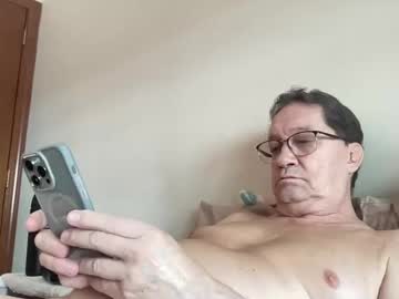 Gwashere4u Chaturbate stream image from January 26, 2025