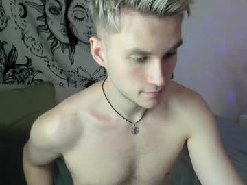 Milahator Chaturbate stream image from January 26, 2025