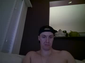 Ploki2000 Chaturbate stream image from January 26, 2025