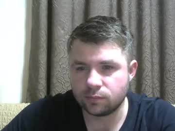 Snowyqred Chaturbate stream image from January 26, 2025