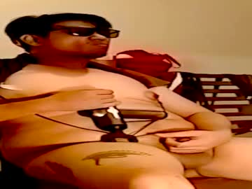Asianchubwayne Chaturbate stream image from January 26, 2025