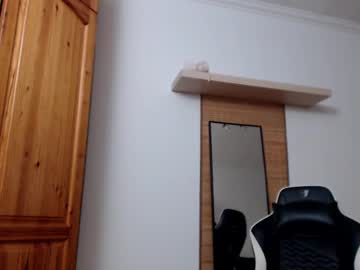Blondyelena Chaturbate stream image from January 26, 2025