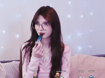 Fannygales Chaturbate stream image from January 26, 2025