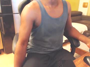Sexyman94100 Chaturbate stream image from January 26, 2025