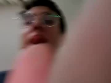 Akilesbailo Chaturbate stream image from January 26, 2025