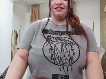 Laylaraven Chaturbate stream image from January 26, 2025
