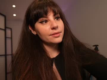 Paminchains Chaturbate stream image from January 26, 2025