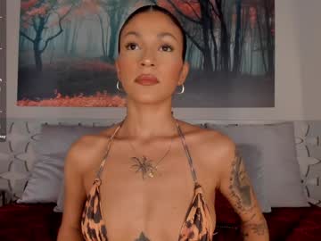 Lunaruso Chaturbate stream image from January 26, 2025