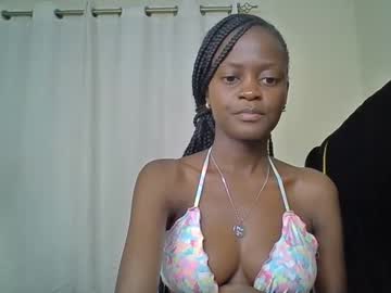 Mona_Luv Chaturbate stream image from January 26, 2025