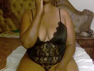 Pearassmmm Chaturbate stream image from January 26, 2025