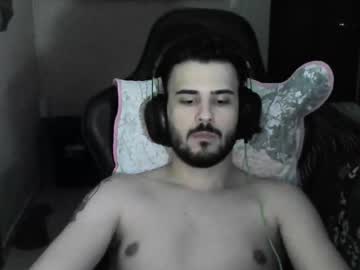 Yunklopes Chaturbate stream image from January 26, 2025